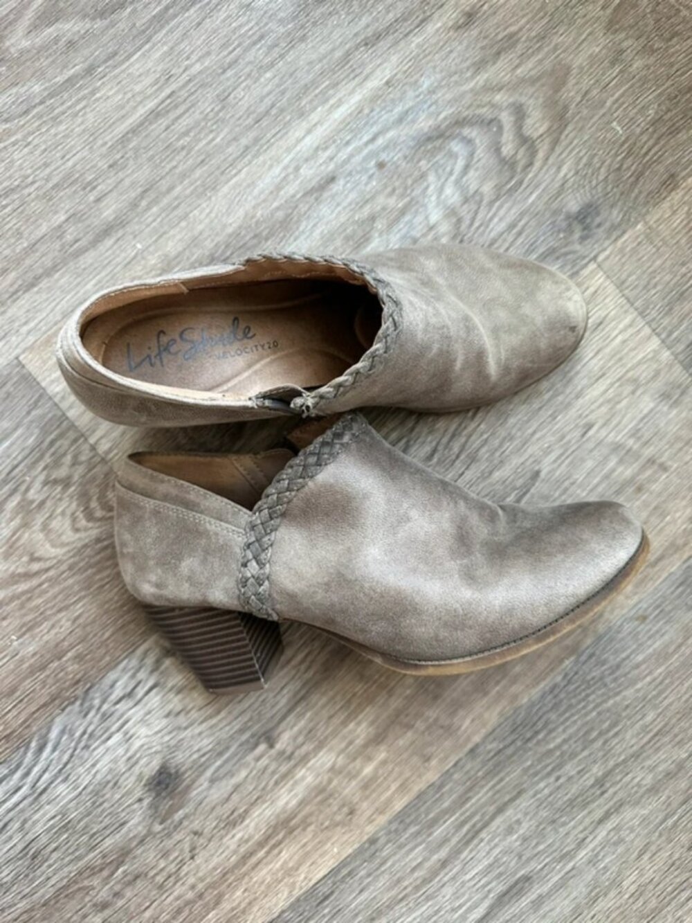 LifeStride Velocity 2.0 Booties Sz 9 Gray Ankle Boots Block Heel Comfort Slip-On